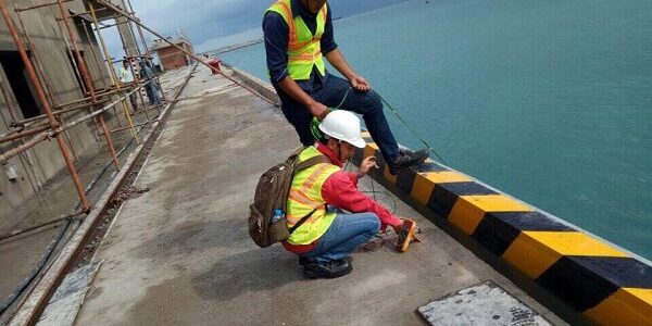 KIỂM-TRA-ĐIỆN-THẾ-HỆ-THỐNG-CP-CHO-CẦU-CẢNG